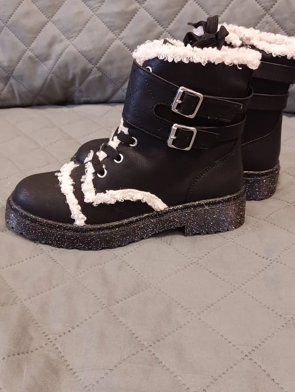 Portland Girl’s Black Sparkle Trim Faux-Sherpa Combat Boots Sz 2 NWT